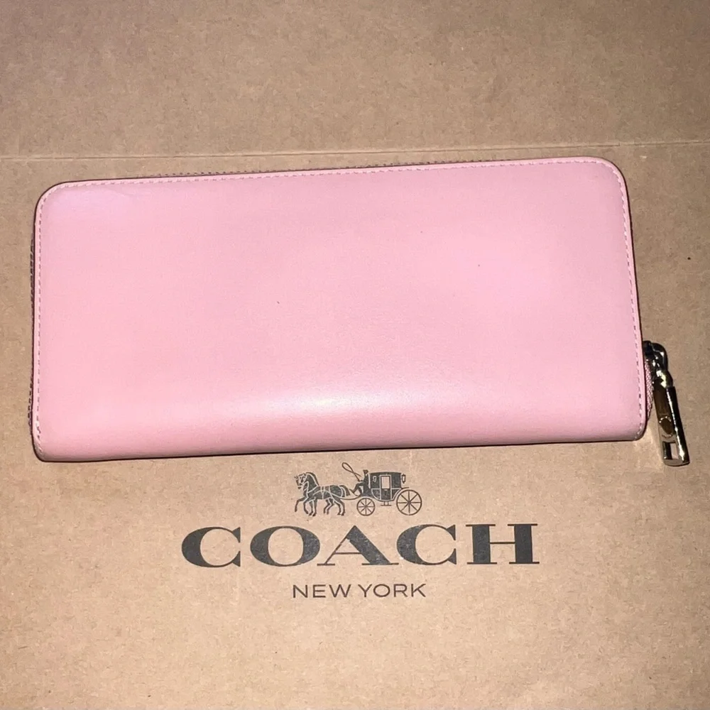 COACH Wallet in Pink Smooth Calf Leather w Silver Hardware AUTHENTIC